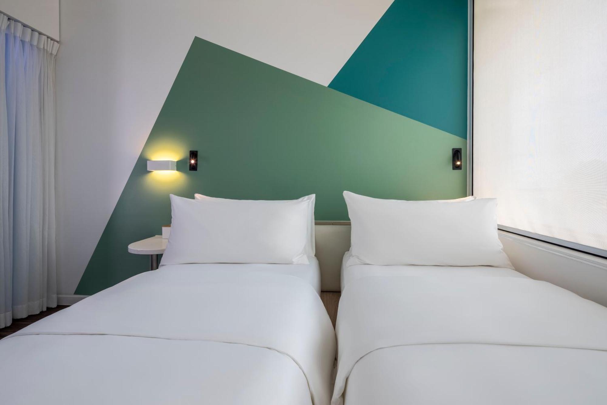 Tru By Hilton Ha Long Hon Gai Centre Hotel Exterior photo